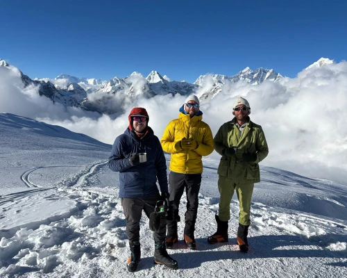 Mera,peak,galary,one 1